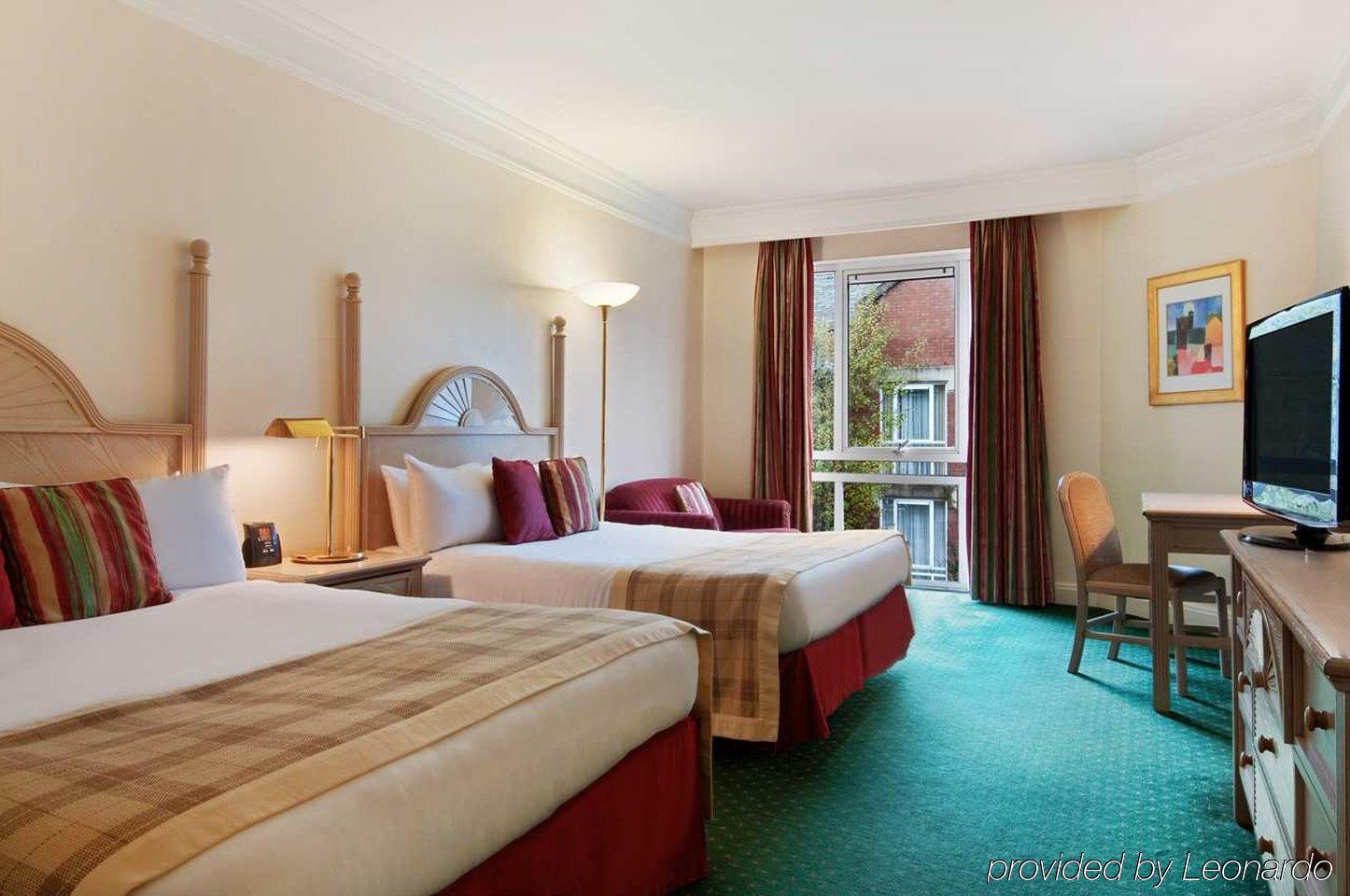 Coldra Court Hotel By Celtic Manor Newport  Room photo